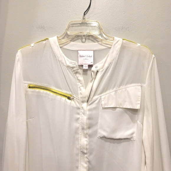 Romeo & Juliet Couture Button Down Blouse -  L - Picture 1 of 8
